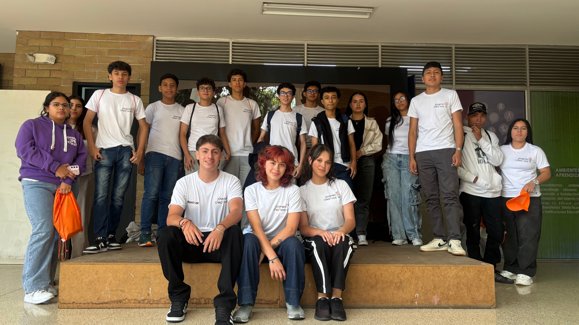 Jóvenes creaTIvos en acción